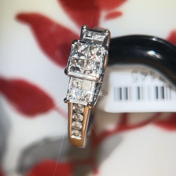 1 Carat Past, Present, Future 14k Diamond Ring - Picture 4 of 9